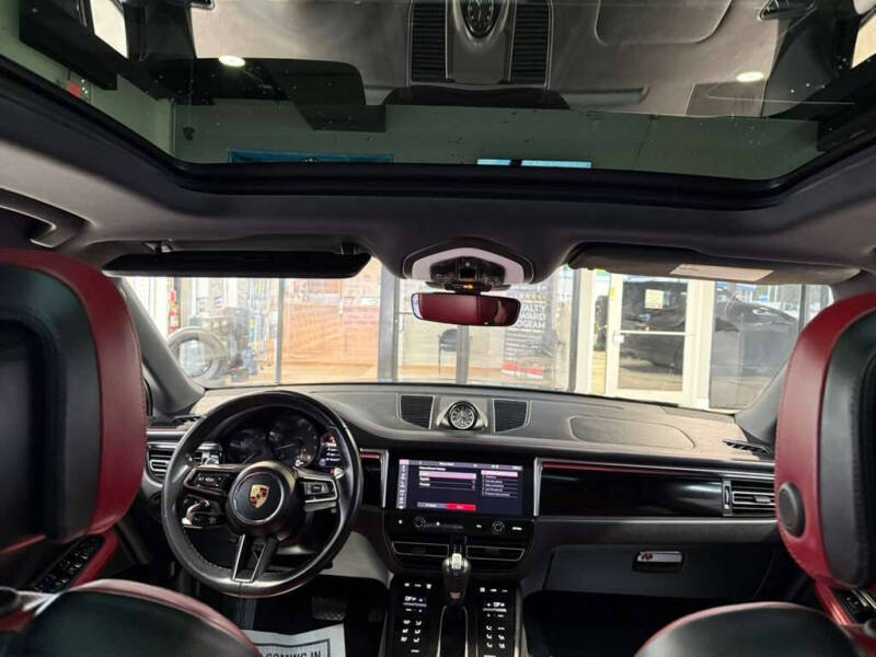 2023 Porsche Macan