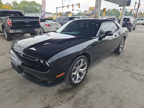 2015 Dodge Challenger for sale at SpringField Select Autos in Springfield IL