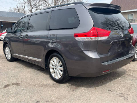 2011 Toyota Sienna XLE 7-Passenger