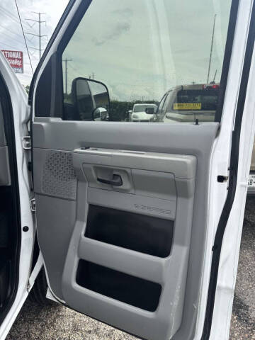 2009 Ford E-Series E-250