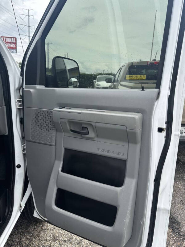 2009 Ford E-Series E-250
