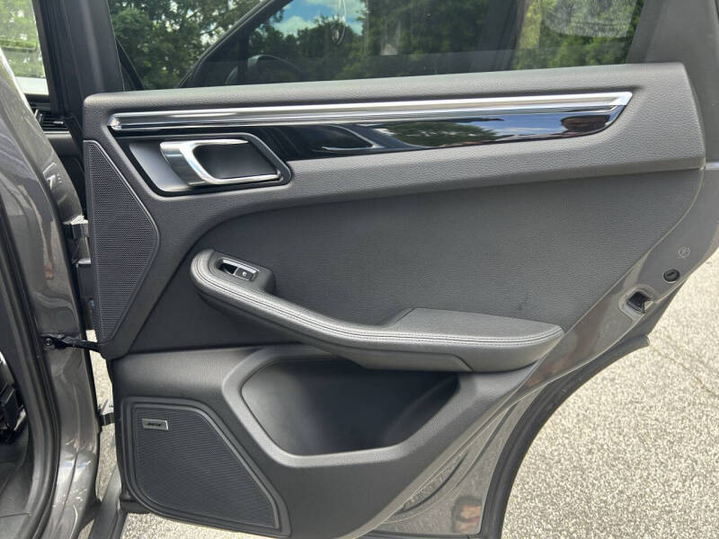 2015 Porsche Macan S