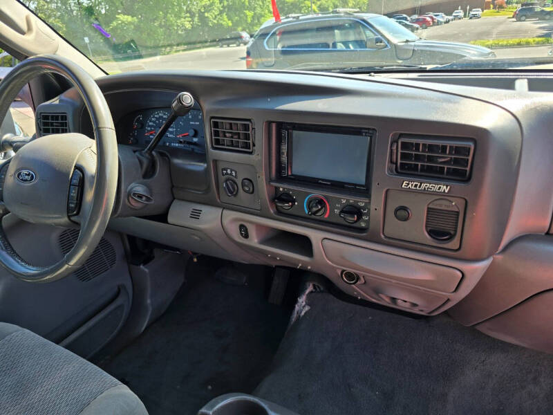 2004 Ford Excursion XLT