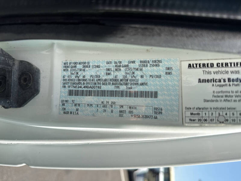2009 Ford E250 CARGO VAN