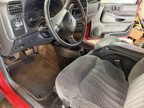 2002 Chevrolet S-10 LS