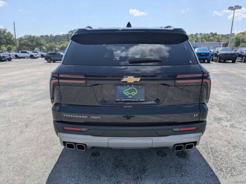 2024 Chevrolet Traverse LT