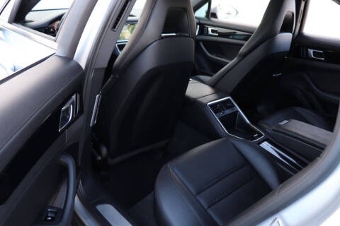 2019 Porsche Panamera 4