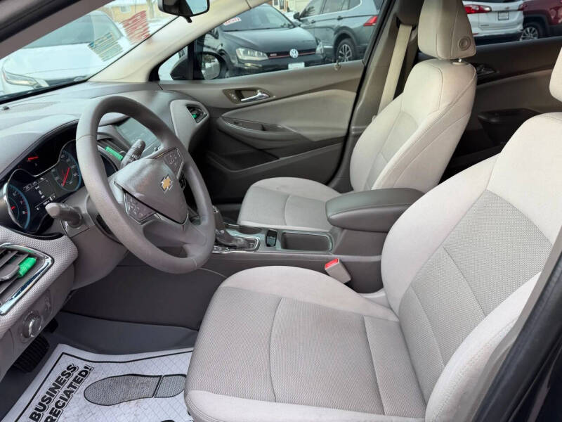 2017 Chevrolet Cruze LT Auto