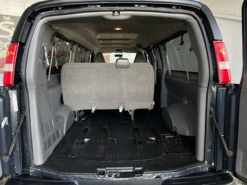 2017 Chevrolet Express LT 3500