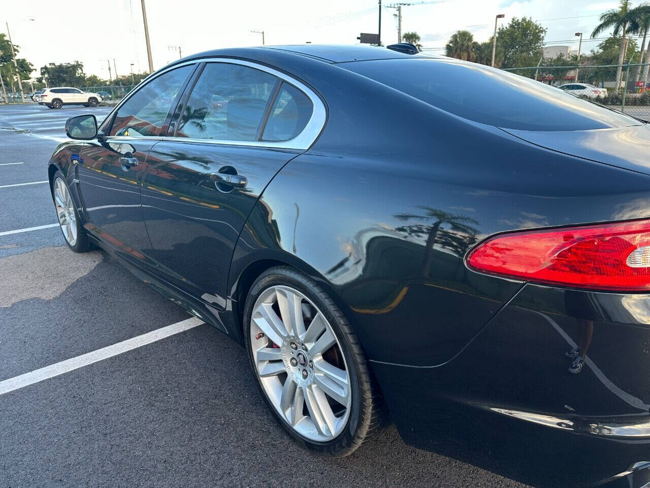 2011 Jaguar XF  - $13,900