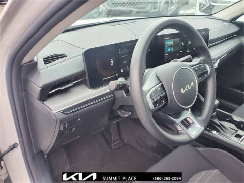 2025 Kia K5 LXS
