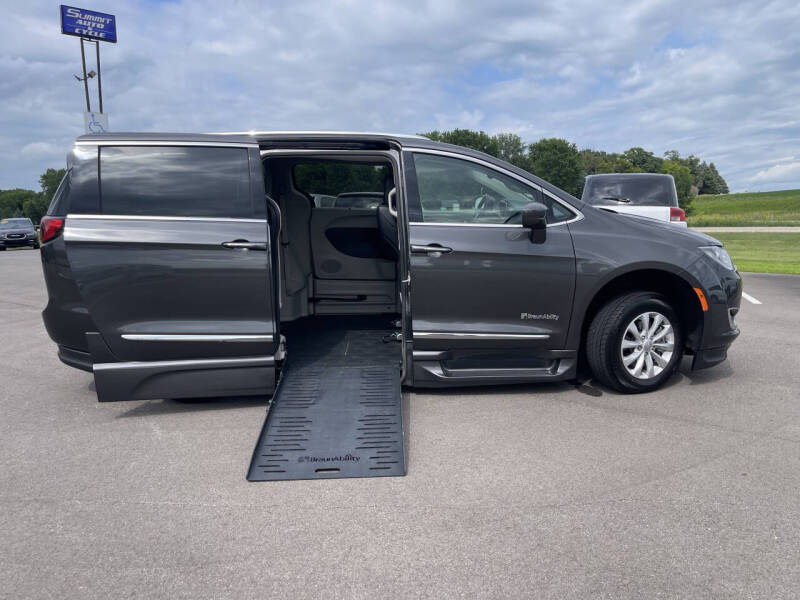 2019 Chrysler Pacifica Touring L