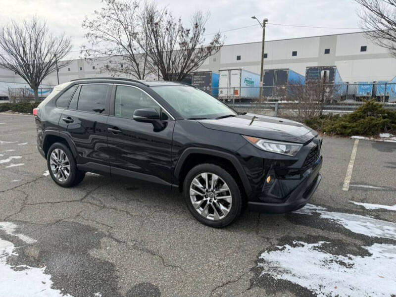 2019 Toyota RAV4 XLE Premium