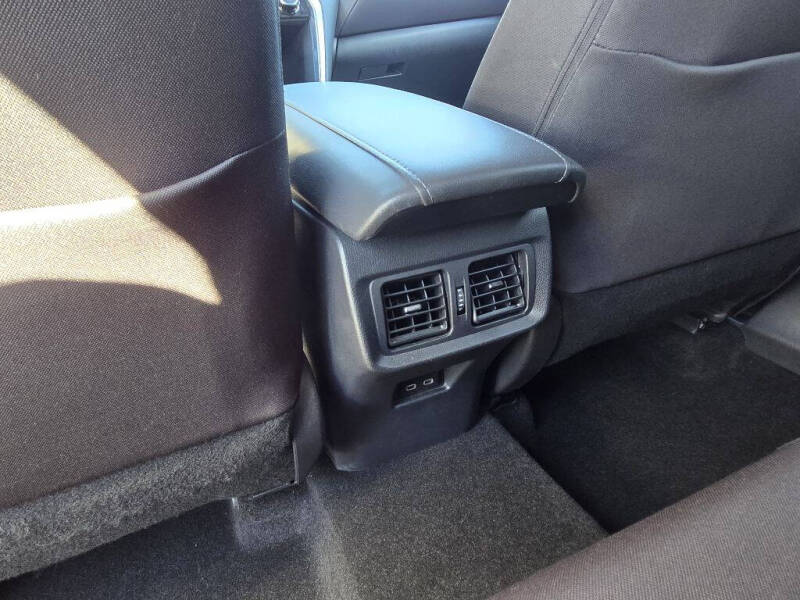 2024 Toyota Venza LE