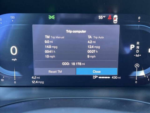 2025 Volvo XC60 B5 Plus Dark Theme