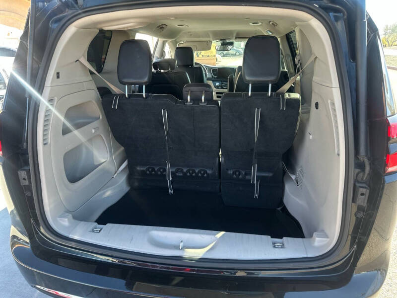 2022 Chrysler Pacifica Touring L