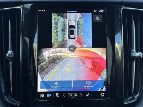 2025 Volvo XC60 B5 Plus Dark Theme