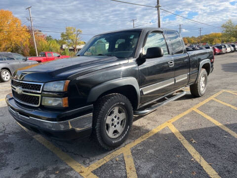 2007 Chevrolet Silverado 1500 Classic for sale at Lakeshore Auto Wholesalers in Amherst OH