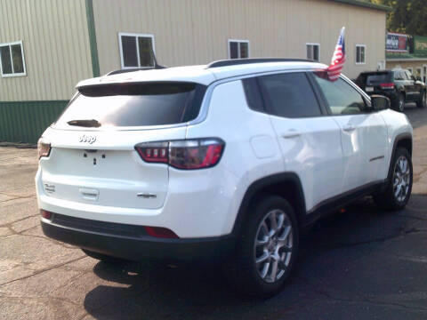 2022 Jeep Compass Latitude Lux