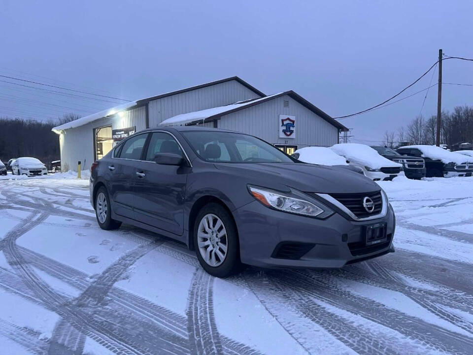 2016 Nissan Altima S's photo