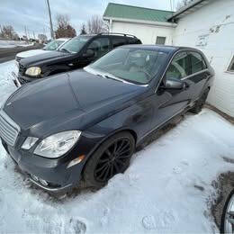 2011 Mercedes-Benz E-Class E350 Luxury photo 1