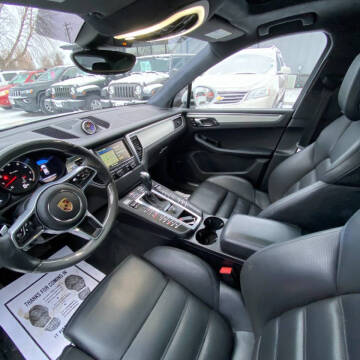 2016 Porsche Macan Turbo