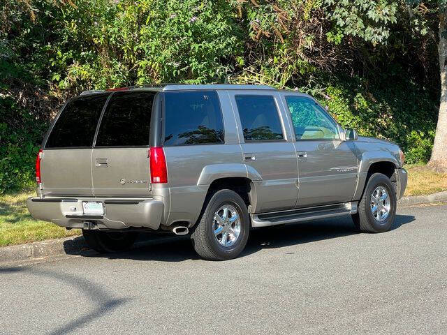 2000 Cadillac Escalade