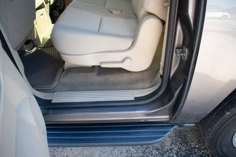 2012 Chevrolet Suburban LS