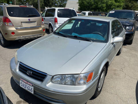 2000 Toyota Camry for sale at River City Auto Sales Inc in West Sacramento CA
