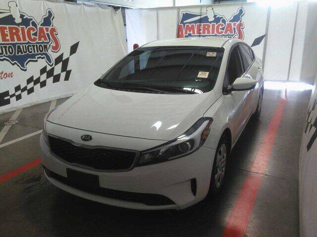 2018 Kia Forte for sale at FREDY USED CAR SALES in Houston TX