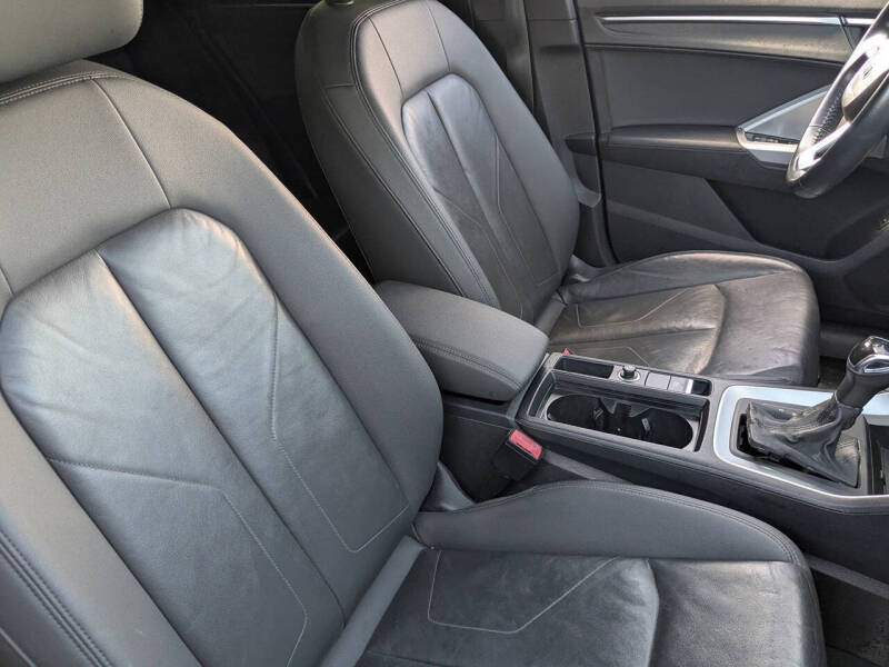 2020 Audi Q3 quattro Premium 45 TFSI