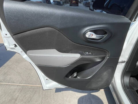 2014 Jeep Cherokee Sport