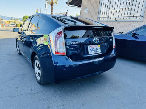 2014 Toyota Prius Three