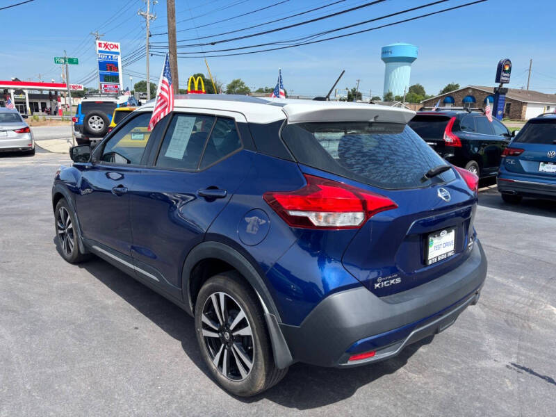 2018 Nissan Kicks SR