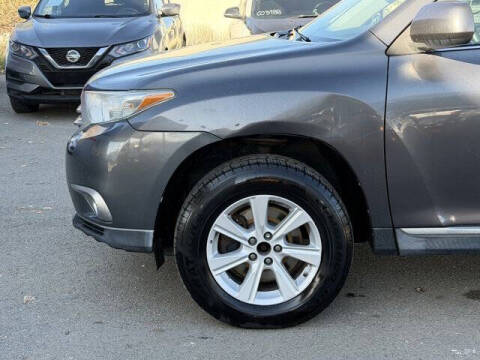 2012 Toyota Highlander SE