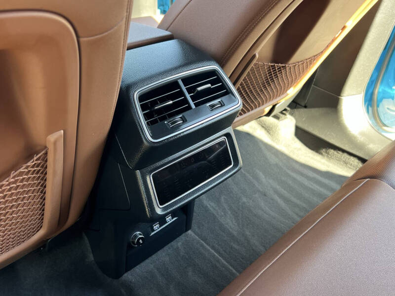 2019 Audi e-tron quattro Premium Plus