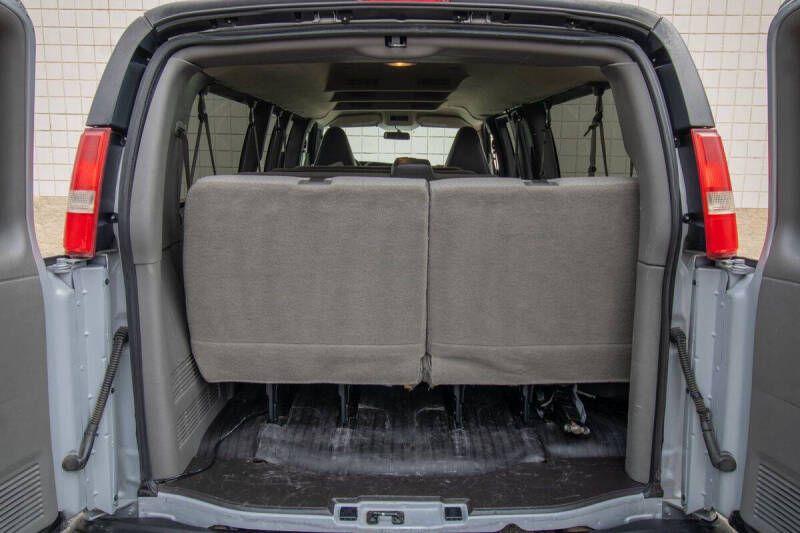 2017 Chevrolet Express LT 3500