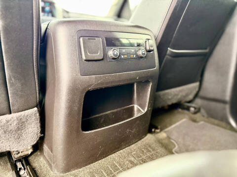 2017 GMC Yukon XL SLT