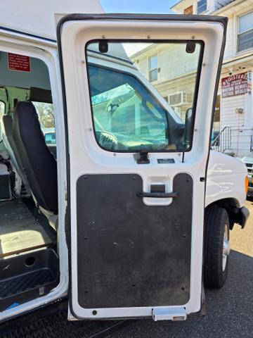 2007 Ford E-Series E-350 SD