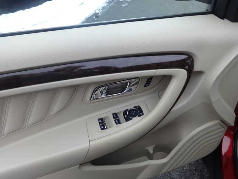 2015 Ford Taurus Limited