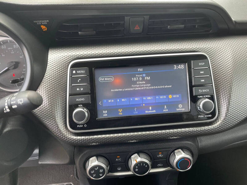 2023 Nissan Kicks SV