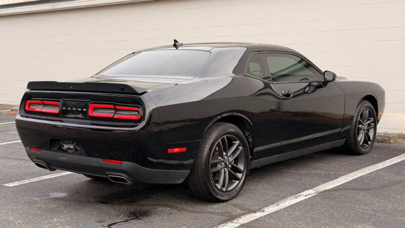 2019 Dodge Challenger SXT