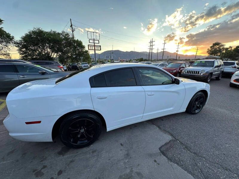 2013 Dodge Charger SE