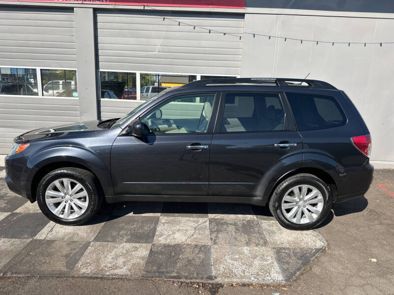 2013 Subaru Forester for sale at Moi Motors in Eugene OR