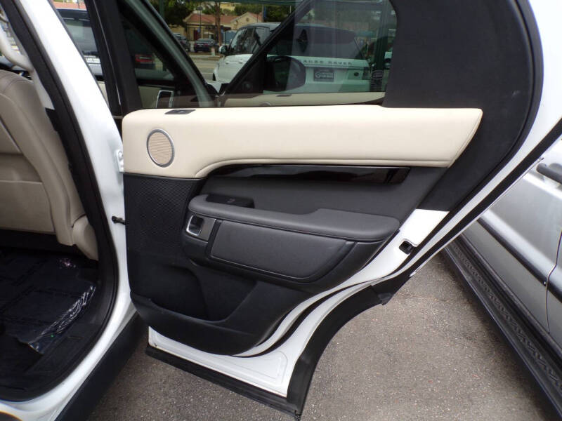 2020 Land Rover Discovery SE