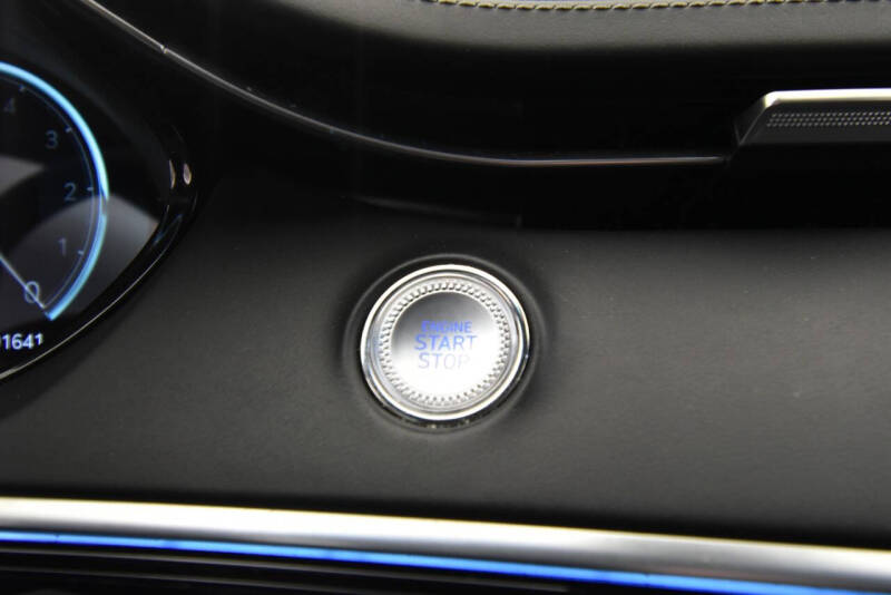 2023 Genesis GV70 2.5T Standard