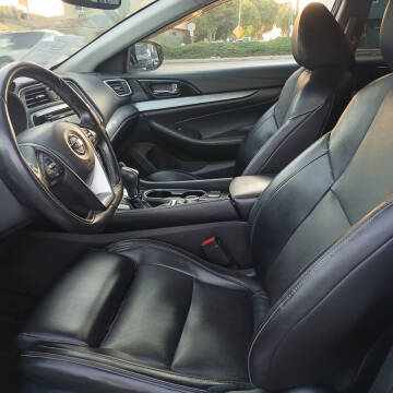 2017 Nissan Maxima