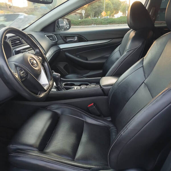 2017 Nissan Maxima