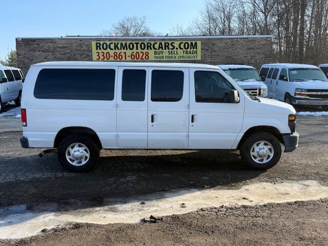 2013 Ford E-Series Econoline Wagon XL's photo
