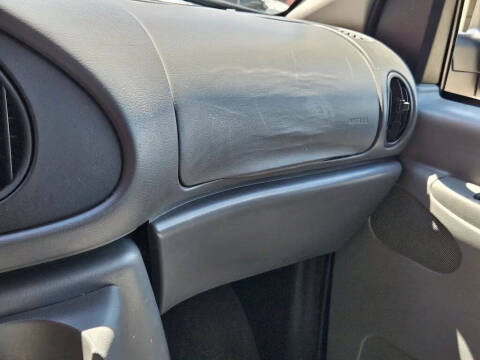 2003 Ford E-Series E-350 SD XLT